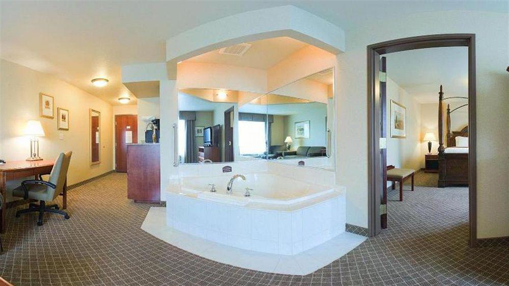 Holiday Inn Express & Suites Wausau By Ihg Weston Exteriér fotografie
